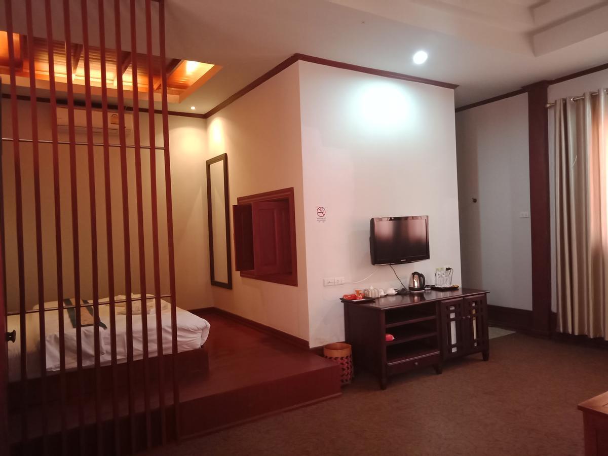 查姆因劳酒店 Muang Xai 外观 照片